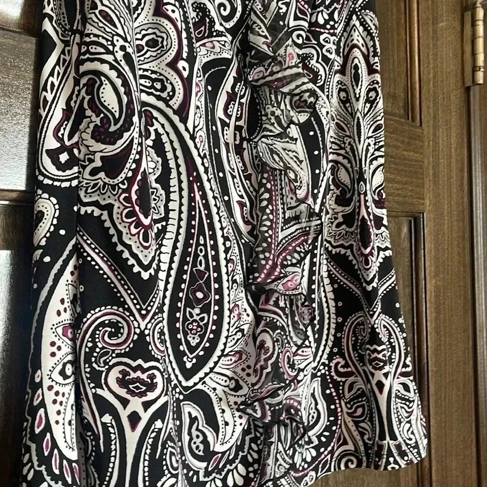 White House Black Market | Dress tank, black with purple and white pattern. sm. - Picture 5 of 7
